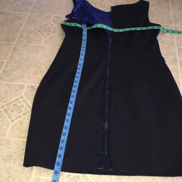 ELIE TAHARI BLACK PENCIL SHEATH DRESS EUC - Picture 7 of 8